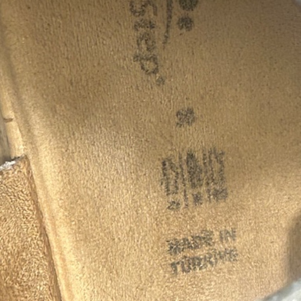 Spring Step Sandals - Picture 8 of 8